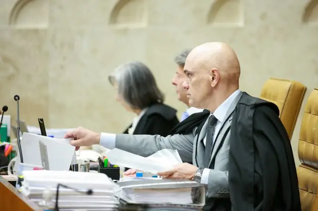 Moraes durante sessão no STF