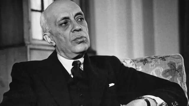 જવાહરલાલ નેહરુ, બંધારણ દિવસ, 26 નવેમ્બર, ભારતનું બંધારણ, કાયદો, બીબીસી ગુજરાતી