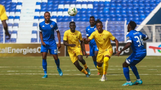 الهلال والمريخ