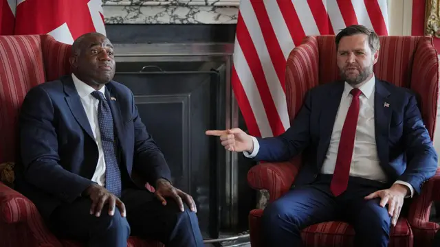 Міністр закордонних справ Британії Девід Ламмі та віцепрезидент США Джей Ді Венс в Лондоні 8 серпня 