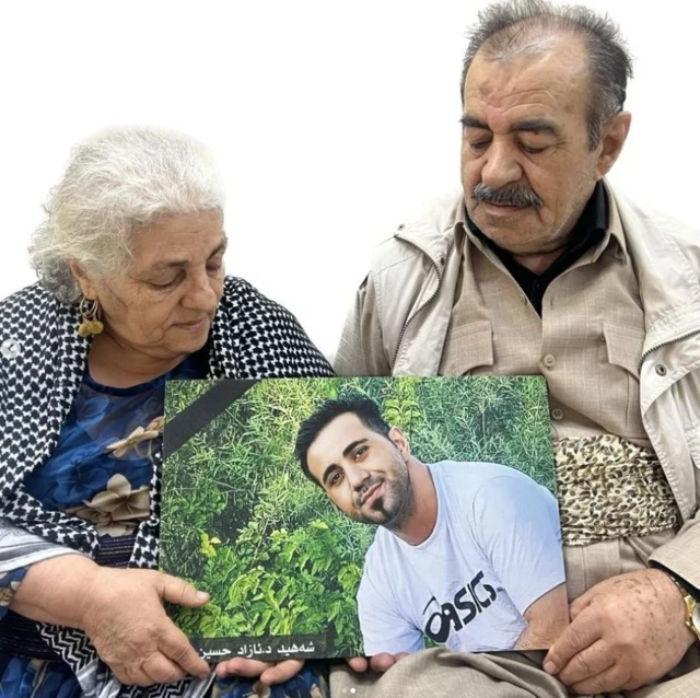 کشته شدن آزاد، ضربه سنگینی برای پدر و مادرش بود