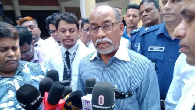 স্বরাষ্ট্র মন্ত্রণালয়ের কৌঁসুলি দলের বিশেষ উপদেষ্টা (স্পেশাল প্রসিকিউটোরিয়াল অ্যাডভাইজার) এসসানুল হক সমাজী