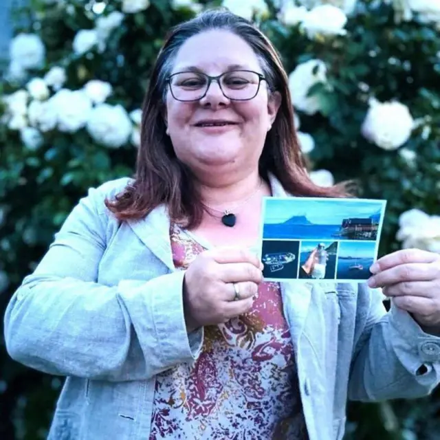 ਅਲੈਨਾ ਪੋਸਟਕਾਰਡ ਮਿਲਣ ਉੱਤੇ ਕਾਫੀ ਖੁਸ਼ ਹਨ