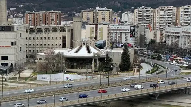 Zgrada pošte u Skoplju podseća na cvet lotosa