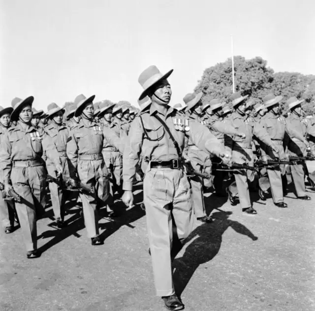 साल 1950 में गोरखा सैनिकों की एक फ़ाइल फ़ोटो. भारत में गोरखा भर्ती का एक लंबा इतिहास रहा है