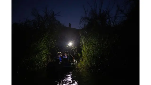 Migran mengungsi ke AS