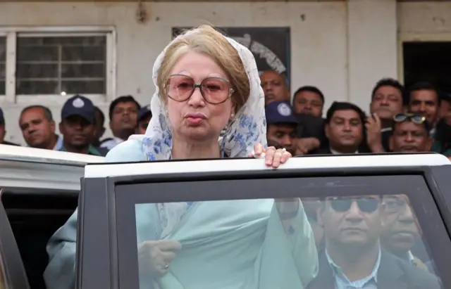 जनतेचं आंदोलन आणि शेख हसीनांचं भारतात पलायन