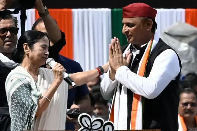 ইন্ডিয়া জোটের অন্যান্য শরিকদের সঙ্গে মমতা ব্যানার্জীর সম্পর্ক ভালো বলেই মনে করা হয়- ফাইল ছবি