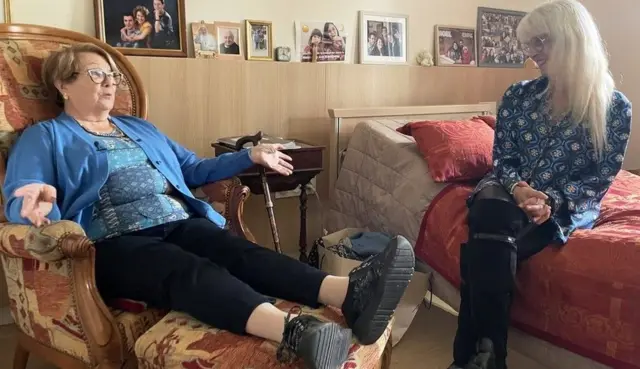 دومينيك وأمها