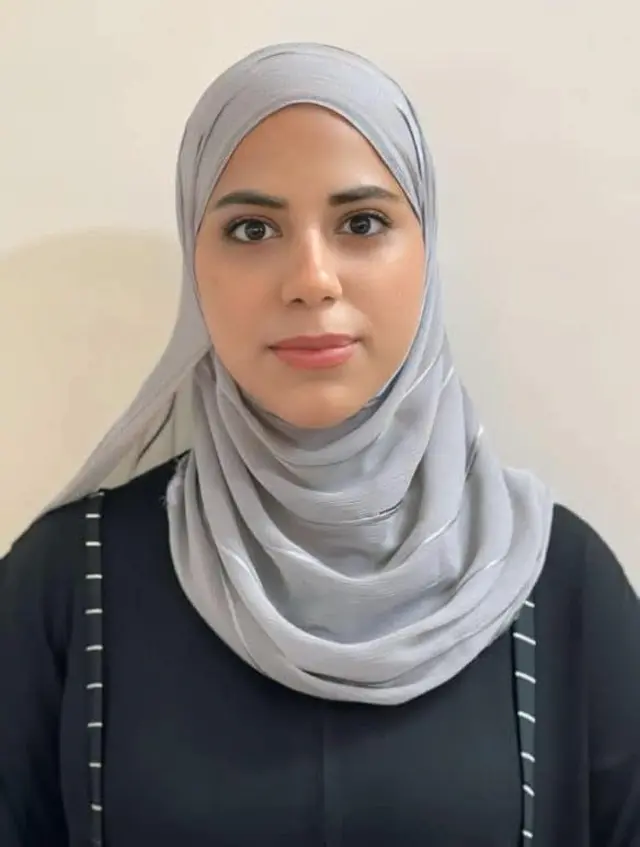 صورة متداولة لطالبة الصحافة والناشطة شذا الصبّاغ. 