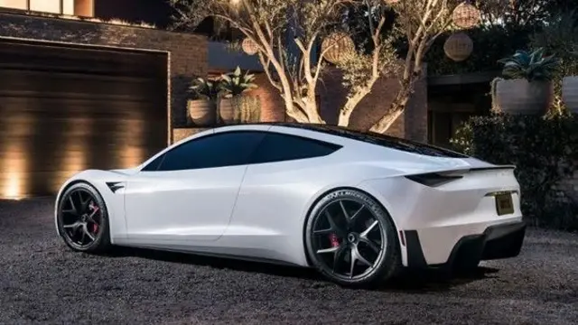 ټیسلا د سپېس ایکس په مرسته دا موټر طراحي کړی دی.