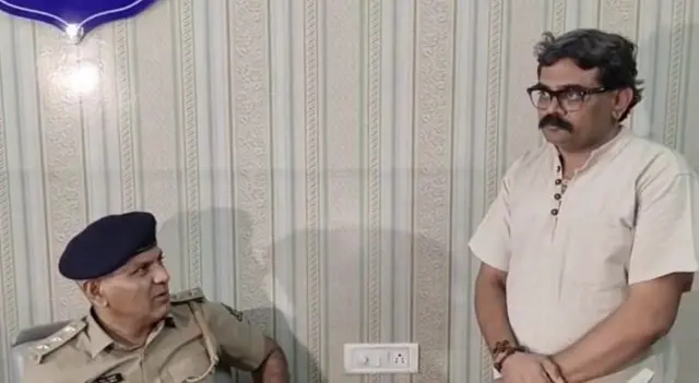 ચિરાગ ગોટી, સુરત પોલીસ ધરપકડ, ખોટા કેસની ધમકી, ખંડણી, વ્યાજખોરી, ધીરધારનો ધંધો, ગેંગસ્ટર, સ્ટુડન્ટ લીડર, અલગ-અલગ કેસ, બીબીસી ગુજરાતી,