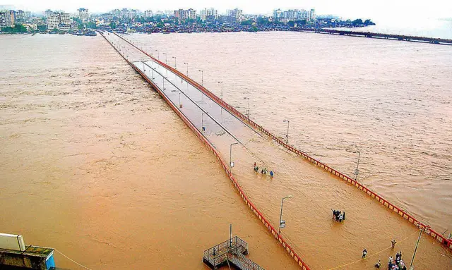 સુરત પૂર