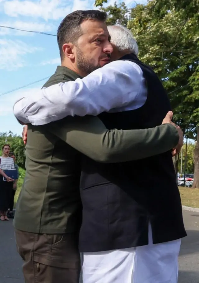 జెలియెన్స్కీ, మోదీ