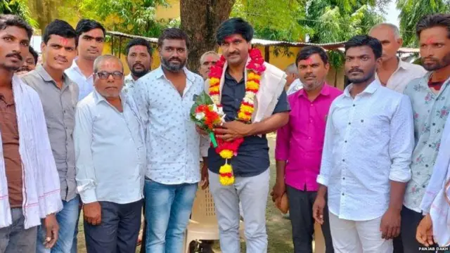 पंजाब डख यांचे गावोगावी सत्कार सोहळे आयोजित केले जात आहेत.