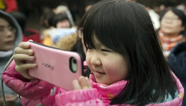 Daa'ima xiqqoo bilbila qabattee jirtu