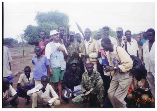 ⁠ዶ/ር ሰይፈ ታደለ ከጓዶቻቸው እና ከደቡብ ሱዳን ነፃ አውጪዎች ጋር