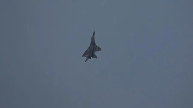 अभ्यास करते भारतीय वायुसेना के लड़ाकू विमान की सांकेतिक तस्वीर.