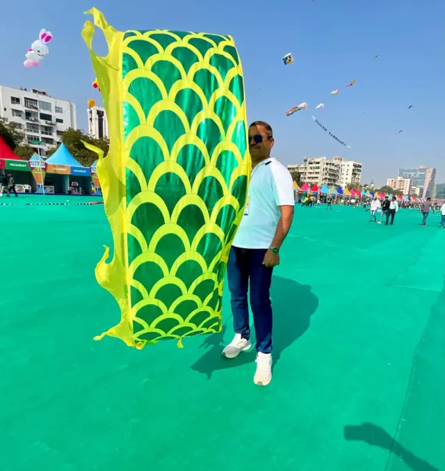 વડા પ્રધાન નરેન્દ્ર મોદીએ જર્મનીના ચાન્સેલર ફ્રિડ્રિખ મર્ત્ઝ સાથે ગાંધી આશ્રમની મુલાકાત લીધી, સાથે પતંગ પણ ચગાવ્યો – ન્યૂઝ અપડેટ