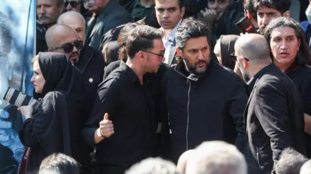 خاکسپاری داریوش مهرجویی و همسرش