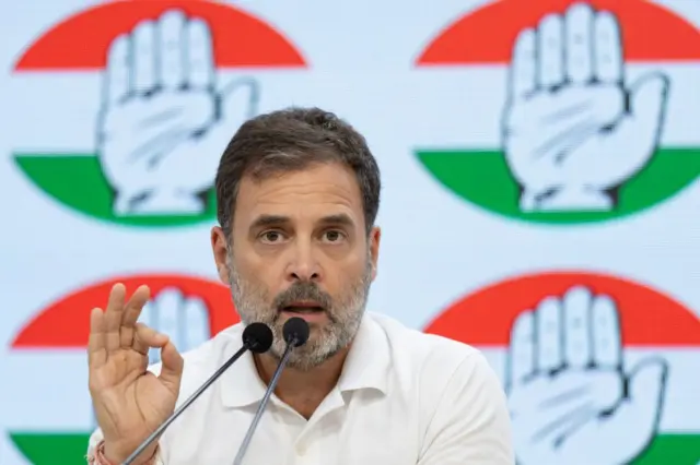 চিকিৎসককে ধর্ষণ ও খুনের ঘটনায় রাজ্যকে সমালোচনা করেছেন রাহুল গান্ধী। 