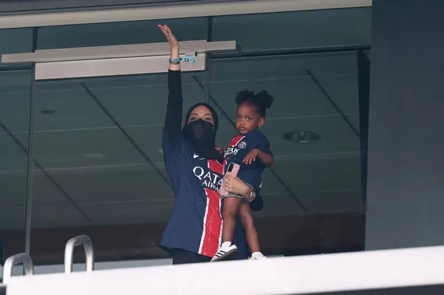 Ріма Едбуш, дружина французького форварда "Парі Сен-Жермен" Усмана Дембеле на клубному чемпіонаті світу з футболу 2025 року