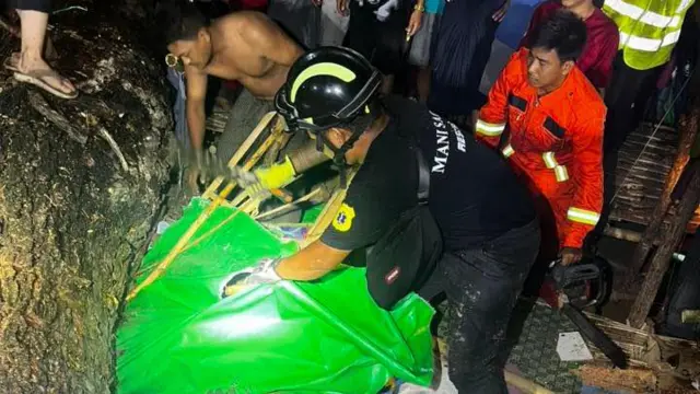 နောက်ဆက်တွဲ ငလျင်လှုပ်ပြီး သစ်ပင်လဲကျလို့ သားအဖနှစ်ယောက် သေဆုံးခဲ့တဲ့ တန်းလျား