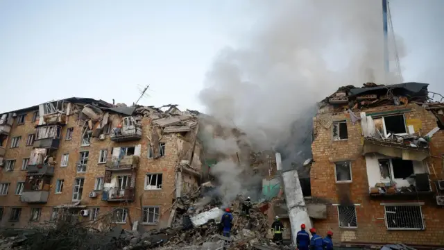 Зруйнований будинок в Дарницькому районі, Київ, 28 серпня 2025 р.