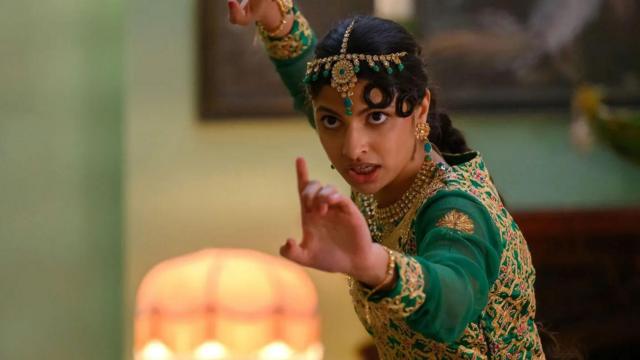 Belas e Recatadas: 'leve e divertido, com um toqueroulette 777terror'.