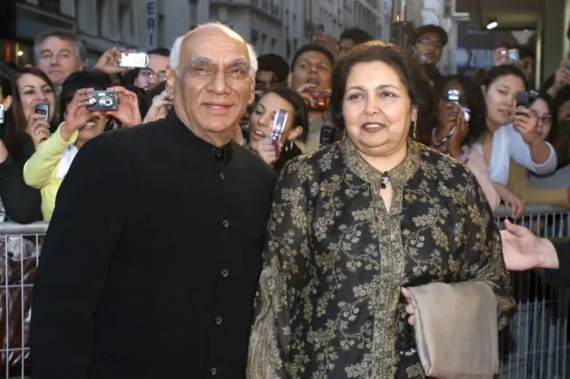 یش چوپڑا اور انکی اہلیہ 