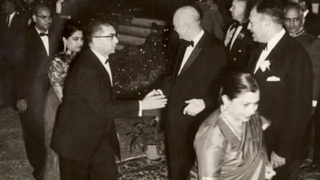 டைட்டன், பாகிஸ்தான், நீர்மூழ்கி