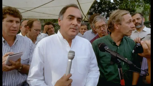 राजीव गांधी