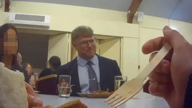 ਪੈਟ੍ਰੀਓਟਿਕ ਅਲਟਰਨੇਟਿਵ ਦੇ 2024 ਦੇ ਸੰਮੇਲਨ ਦੇ ਬੁਲਾਰੇ ਸੱਜੇ-ਪੱਖੀ ਕਾਰਕੁਨ ਬਲੇਅਰ ਕੌਟਰੇਲ ਸਨ, ਜਿਨ੍ਹਾਂ ਨੂੰ ਆਸਟ੍ਰੇਲੀਆ ਵਿੱਚ ਚੋਰੀ, ਆਗਜ਼ਨੀ ਦਾ ਦੋਸ਼ੀ ਠਹਿਰਾਇਆ ਗਿਆ ਹੈ