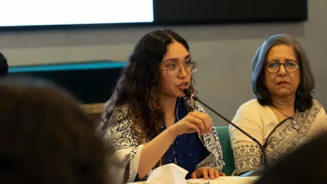 কনফারেন্সে কথা বলছেন জাইমা রহমান