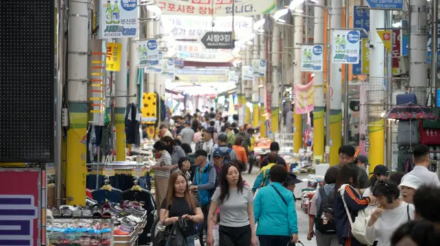 덕천동과 구포동을 잇는 구포시장은 부산 북구갑의 오래된 생활권 중심지다