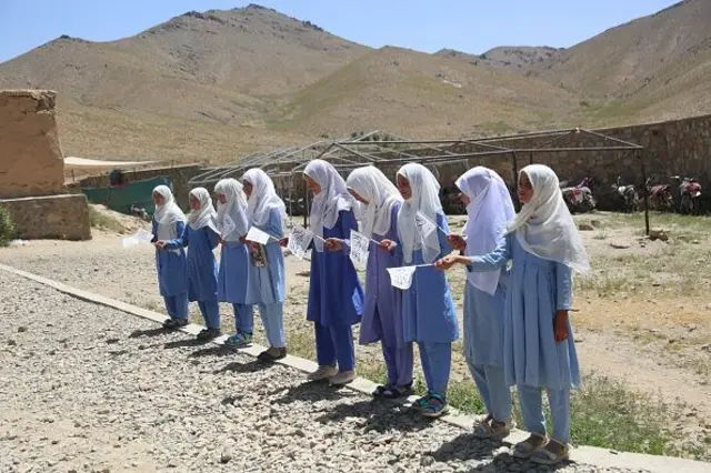 نجونې