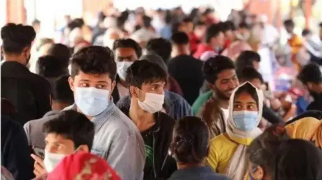 জরিপে উঠে এসেছে যে দেশে বিয়ে না করা পুরুষের সংখ্যা প্রায় ৩৬ শতাংশ