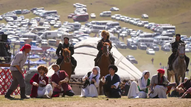 Көркөм өнөр 