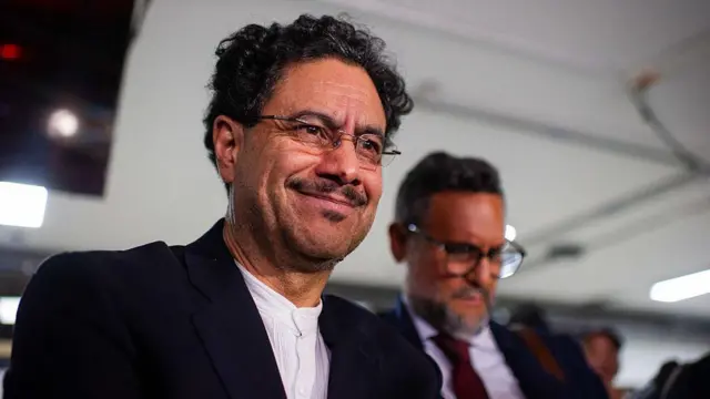 El uribismo, que gira en torno a un caudillo, no está entendiendo que ya  estamos en otro país en Colombia": Iván Cepeda, el senador que le ganó el  juicio al poderoso expresidente