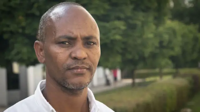 Mebrahtom Tesfamichael anasema alijaribu kugundua ni kwanini walikuwa wanasukumwa nje ya nchi 