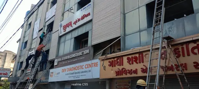 ભાવનગરની ખાનગી હૉસ્પિટલમાં આગ, 19 લોકોનું રૅસ્ક્યૂ – ન્યૂઝ અપડેટ