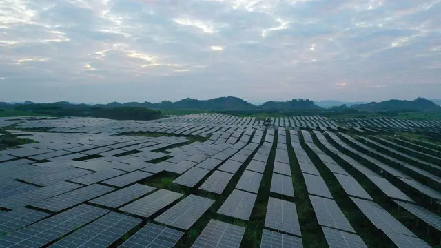 منابع انرژی تجدیدپذیر وابسته به شرایط و نوسان‌پذیرند