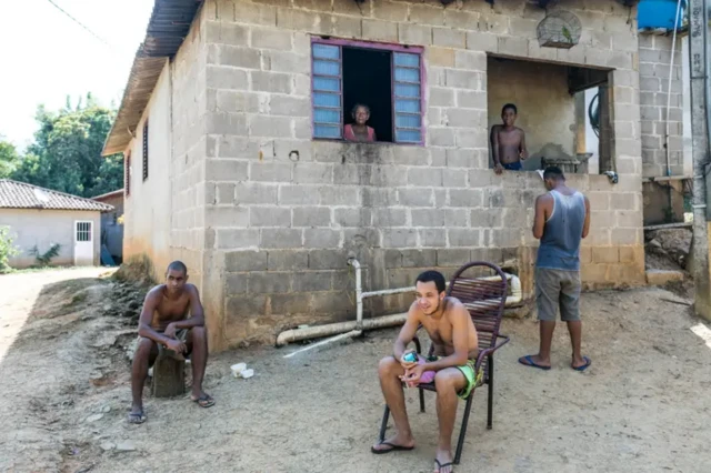 Oitenta famílias vivemquilomboIvaporunduva, a 45 km do centroEldorado