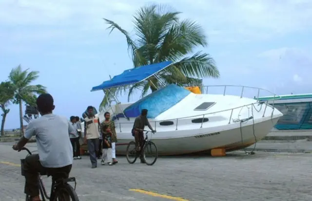 માલદીવમાં સુનામી