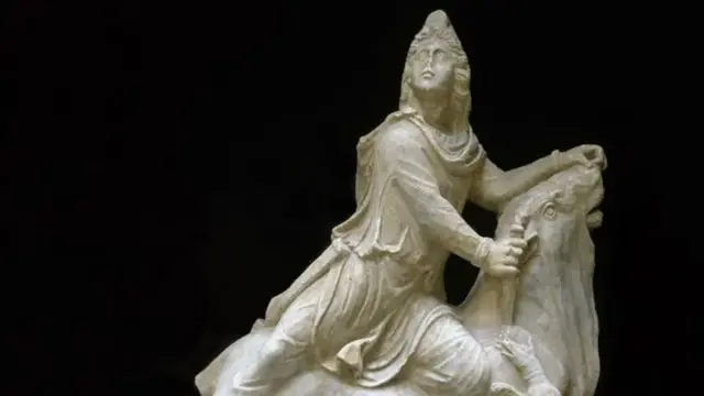 Chi Anyanwụ Mithra
