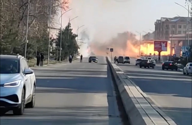 Yigitga zavq berish uchun jinsiy aloqa Glugur seriyasidan Marina bilan porno