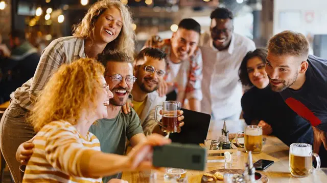 Bifa namaa hawwatoo jedhaman keessaa hidhii dubraa