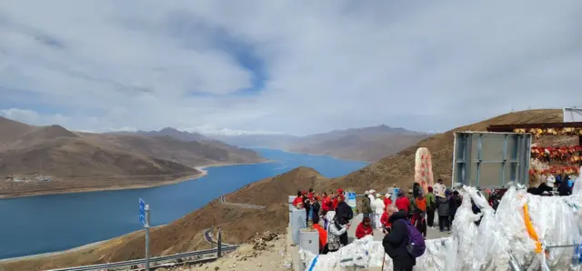 तिब्बतको यामद्रुक ताल