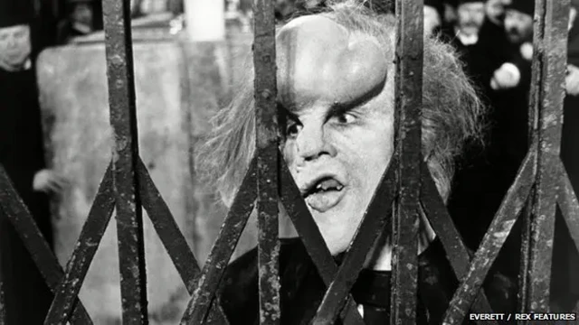 кадр із фільму "Людина-слон"