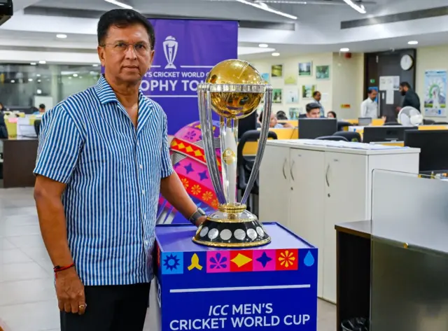 किरण मोरे 